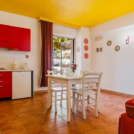 Calliope's - Stella Del Mare Apartment